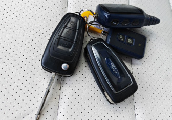 Подержанный автомобиль Ford Mondeo Sedan 2012 года (10 фото)