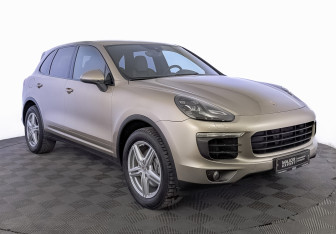 Подержанный автомобиль Porsche Cayenne 2014 года (3 фото)