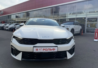 Новый Kia K5 2026 (3 фото)