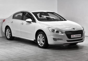 Подержанный автомобиль Peugeot 508 Sedan 2012 года (3 фото)