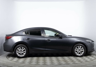 Подержанный автомобиль Mazda 3 Sedan 2016 года (4 фото)