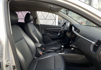 Подержанный автомобиль Kia Rio Hatchback 2020 года (23 фото)