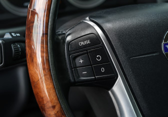Подержанный автомобиль Volvo XC60 2012 года (20 фото)