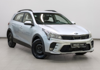 Подержанный автомобиль Kia Rio Hatchback 2021 года (3 фото)