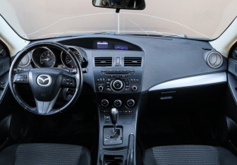 Подержанный автомобиль Mazda 3 Sedan 2011 года (9 фото)