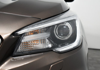 Подержанный автомобиль Subaru Legacy Sedan 2019 года (15 фото)