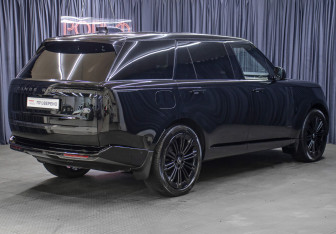 Подержанный автомобиль Land Rover Range Rover 2023 года (5 фото)