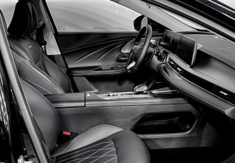 Подержанный автомобиль Chery Arrizo 8 2024 года (10 фото)