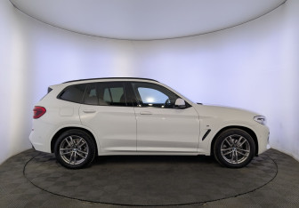 Подержанный автомобиль BMW X3 2021 года (4 фото)