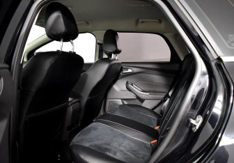 Подержанный автомобиль Ford Focus Wagon 2018 года (12 фото)