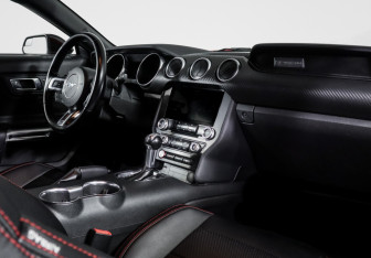 Подержанный автомобиль Ford Mustang Coupe 2018 года (9 фото)