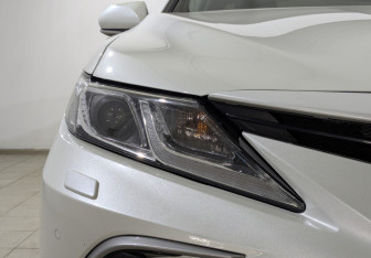 Подержанный автомобиль Toyota Camry Sedan 2021 года (11 фото)