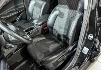 Подержанный автомобиль Москвич 3 2023 года (19 фото)