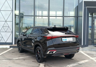 Подержанный автомобиль Omoda C5 2023 года (7 фото)