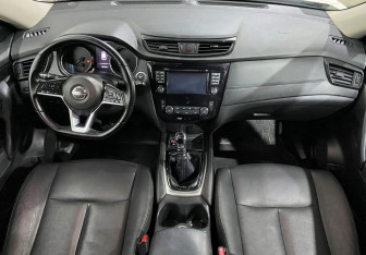 Подержанный автомобиль Nissan X-Trail 2019 года (9 фото)