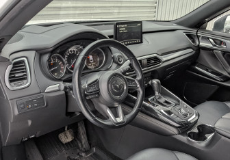 Подержанный автомобиль Mazda CX-9 2021 года (14 фото)