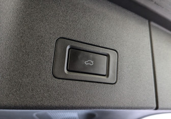 Подержанный автомобиль Exeed RX 2023 года (10 фото)