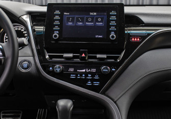 Подержанный автомобиль Toyota Camry Sedan 2021 года (11 фото)