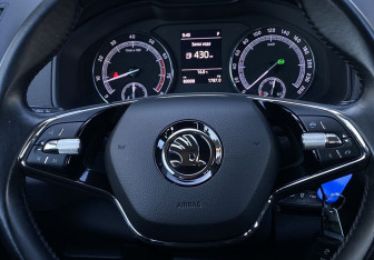 Подержанный автомобиль Skoda Karoq 2020 года (15 фото)