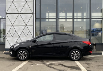 Подержанный автомобиль Hyundai Solaris Sedan 2016 года (8 фото)