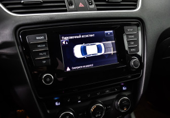 Подержанный автомобиль Skoda Octavia Liftback 2014 года (12 фото)