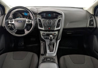 Подержанный автомобиль Ford Focus Hatchback 2014 года (13 фото)