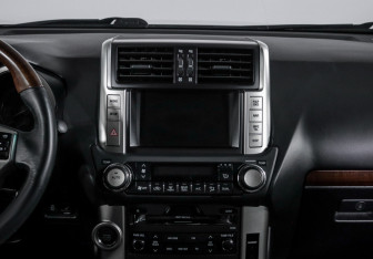 Подержанный автомобиль Toyota Land Cruiser Prado 2012 года (13 фото)