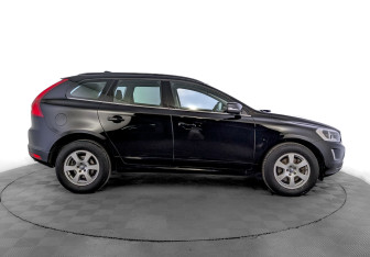 Подержанный автомобиль Volvo XC60 2015 года (4 фото)