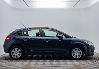 Подержанный автомобиль Citroen C4 Hatchback 2011 года (6 фото)
