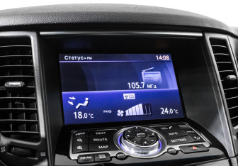 Подержанный автомобиль Infiniti FX 2011 года (25 фото)