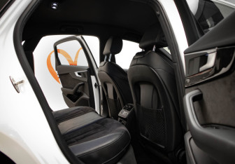 Подержанный автомобиль Audi A4 Sedan 2017 года (31 фото)