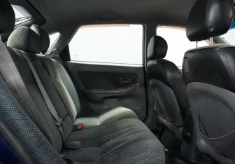 Подержанный автомобиль Hyundai Elantra Sedan 2006 года (11 фото)