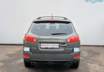 Подержанный автомобиль Hyundai Santa Fe 2008 года (6 фото)