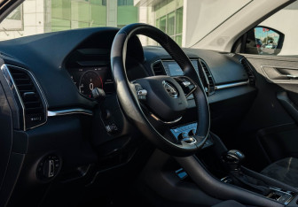 Подержанный автомобиль Skoda Karoq 2021 года (13 фото)