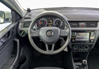 Подержанный автомобиль Skoda Rapid Liftback 2019 года (21 фото)