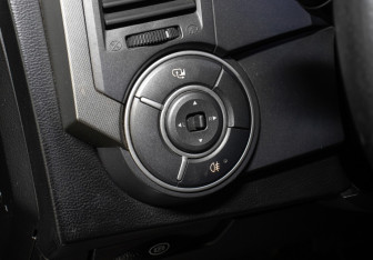 Подержанный автомобиль SsangYong Kyron 2012 года (20 фото)