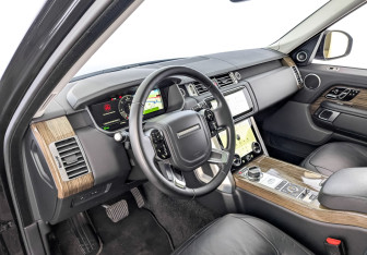 Подержанный автомобиль Land Rover Range Rover 2018 года (16 фото)