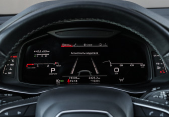 Подержанный автомобиль Audi Q8 2021 года (29 фото)