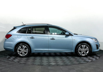 Подержанный автомобиль Chevrolet Cruze Wagon 2013 года (4 фото)