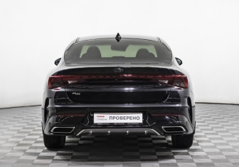 Подержанный автомобиль Kia K5 2020 года (6 фото)