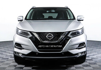 Подержанный автомобиль Nissan Qashqai 2021 года (2 фото)