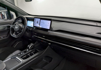 Подержанный автомобиль Geely Okavango 2024 года (22 фото)