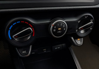 Подержанный автомобиль Kia Rio Hatchback 2021 года (21 фото)