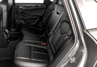 Подержанный автомобиль Porsche Macan 2014 года (12 фото)