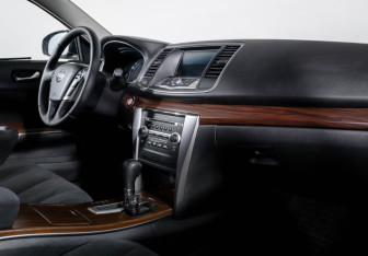 Подержанный автомобиль Nissan Teana 2010 года (9 фото)