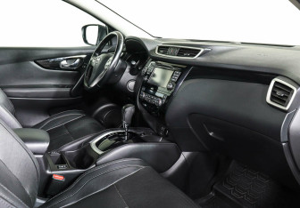 Подержанный автомобиль Nissan Qashqai 2014 года (8 фото)