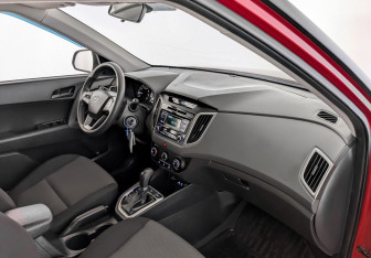 Подержанный автомобиль Hyundai Creta 2018 года (11 фото)