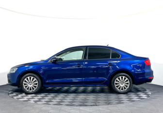 Подержанный автомобиль Volkswagen Jetta Sedan 2014 года (8 фото)