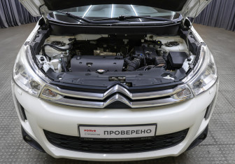 Подержанный автомобиль Citroen C4 Aircross 2014 года (9 фото)