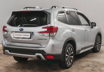 Подержанный автомобиль Subaru Forester Suv 2021 года (5 фото)